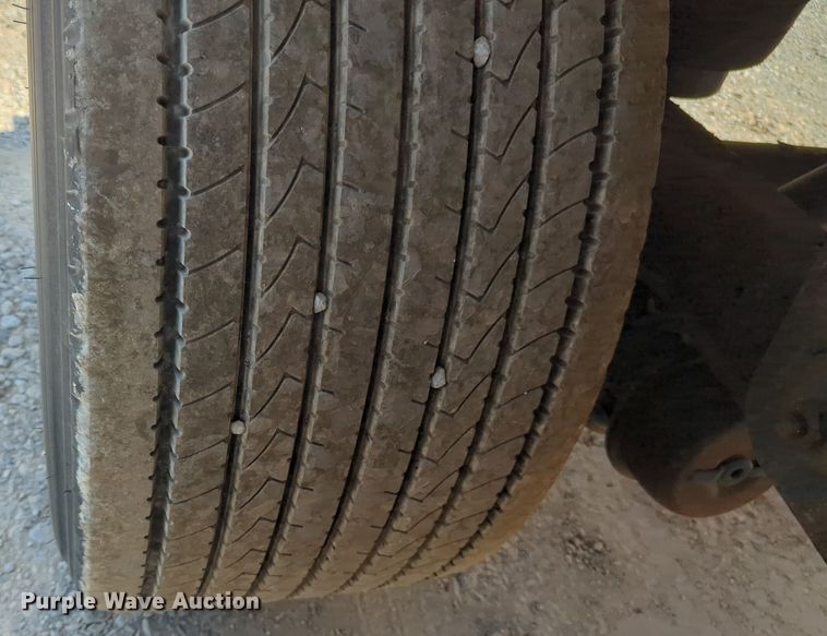 image for item EQ2181 2006 Beall BAST-96-3-SB tank trailer