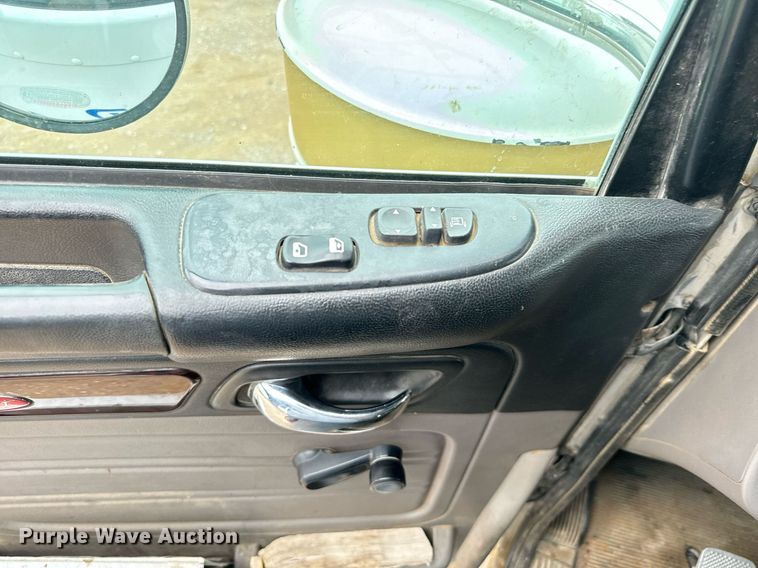 image for item IE9061 2012 Peterbilt 367 semi truck