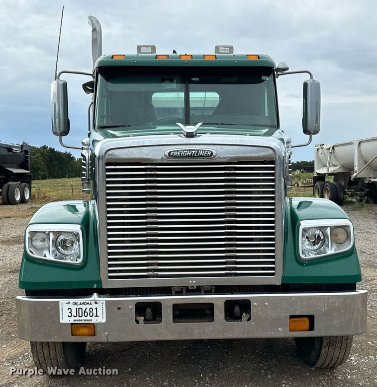 image for item IE9062 2014 Freightliner  Coronado semi truck