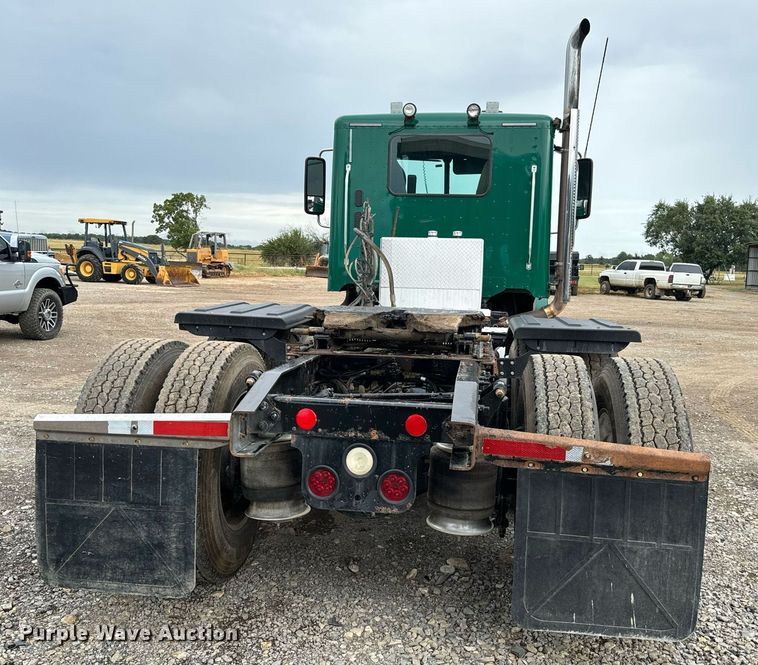 image for item IE9062 2014 Freightliner  Coronado semi truck