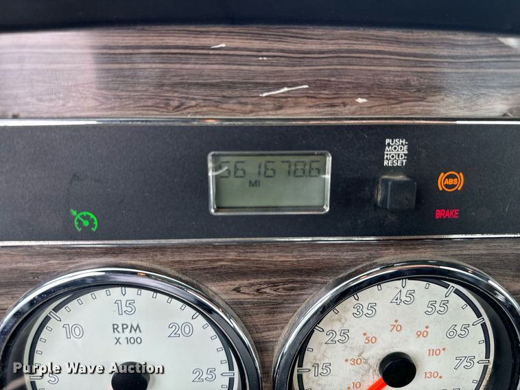 image for item IE9062 2014 Freightliner  Coronado semi truck