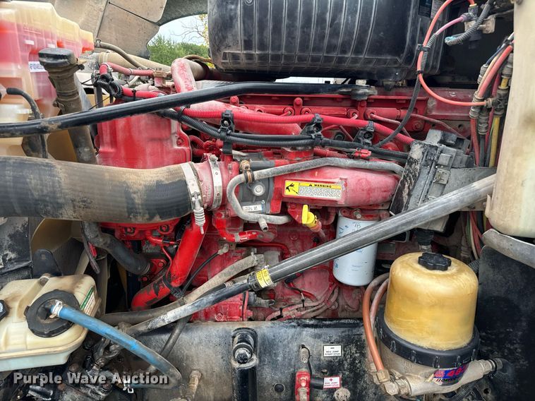 image for item IE9062 2014 Freightliner  Coronado semi truck