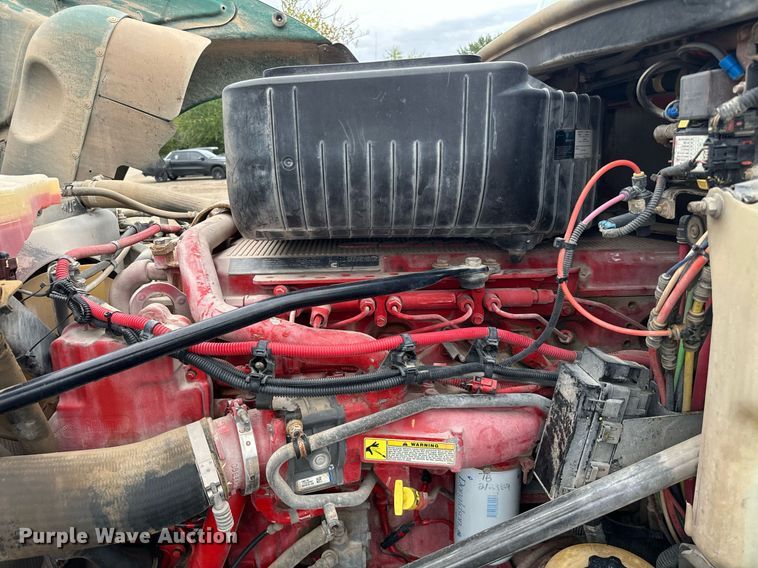 image for item IE9062 2014 Freightliner  Coronado semi truck