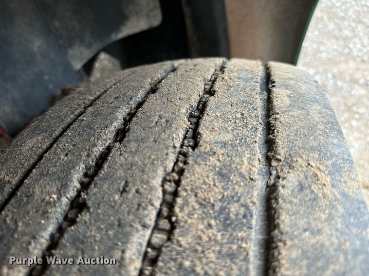 image for item IE9062 2014 Freightliner  Coronado semi truck