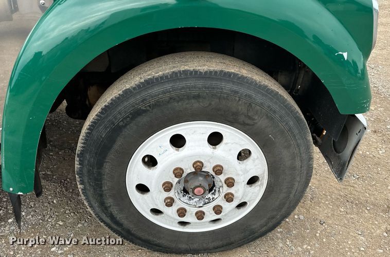 image for item IE9062 2014 Freightliner  Coronado semi truck