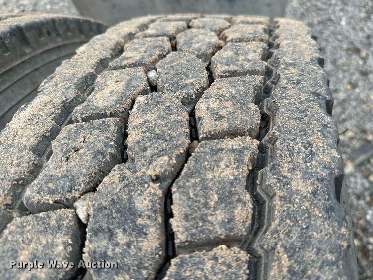 image for item IE9062 2014 Freightliner  Coronado semi truck