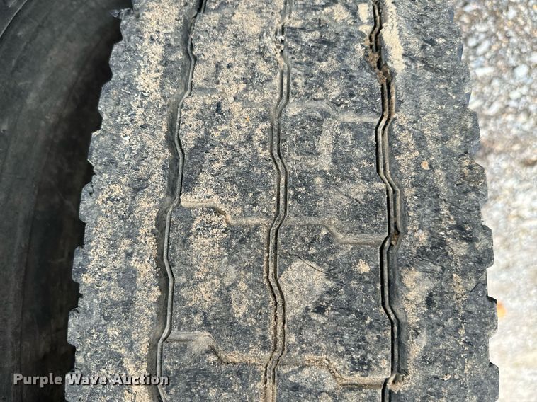 image for item IE9062 2014 Freightliner  Coronado semi truck