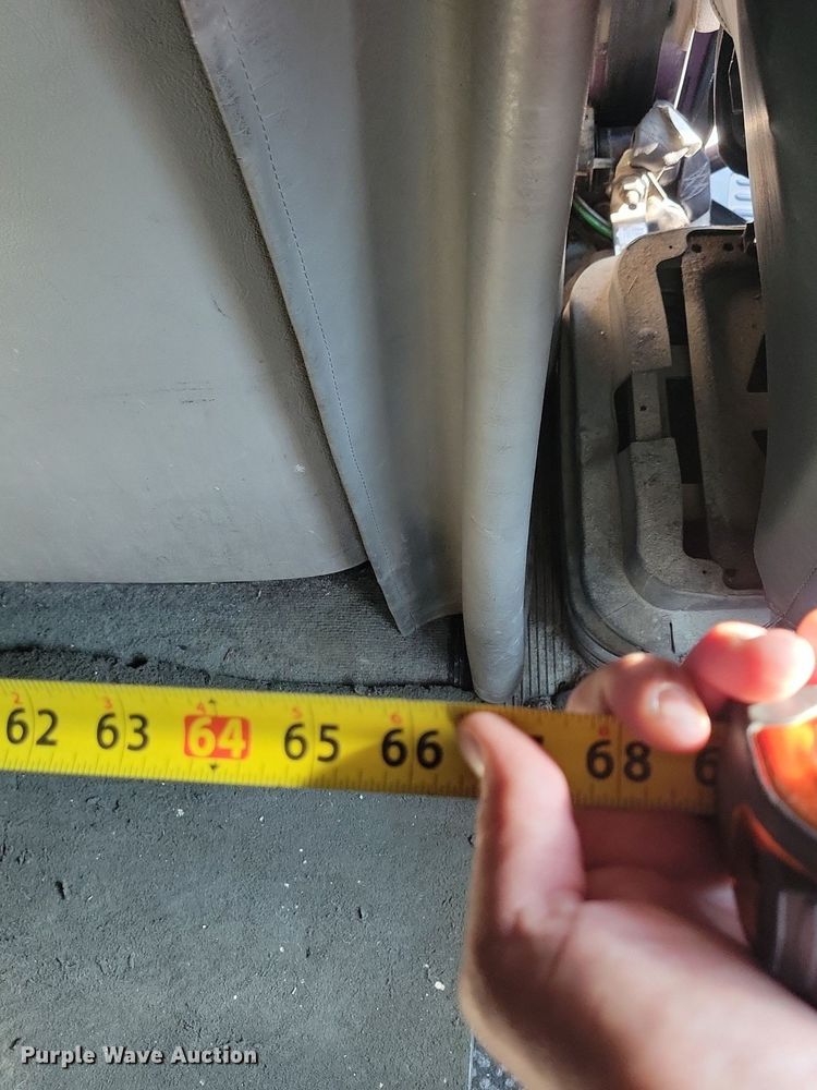 image for item JO9464 2005 Peterbilt 387 semi truck