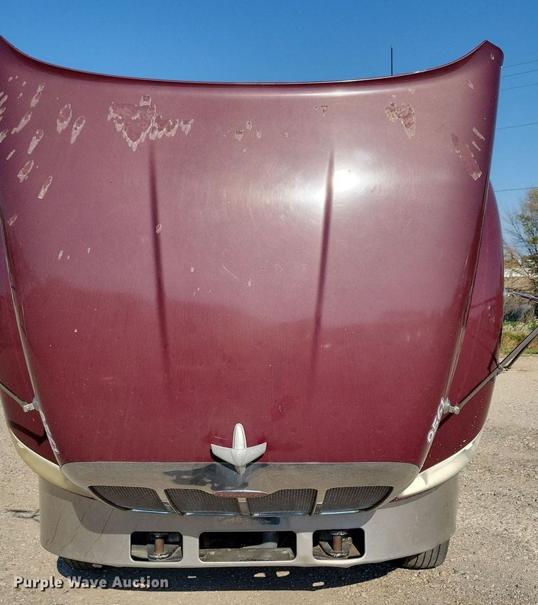 image for item JO9464 2005 Peterbilt 387 semi truck