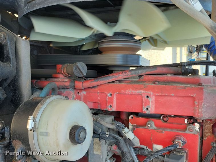 image for item JO9464 2005 Peterbilt 387 semi truck