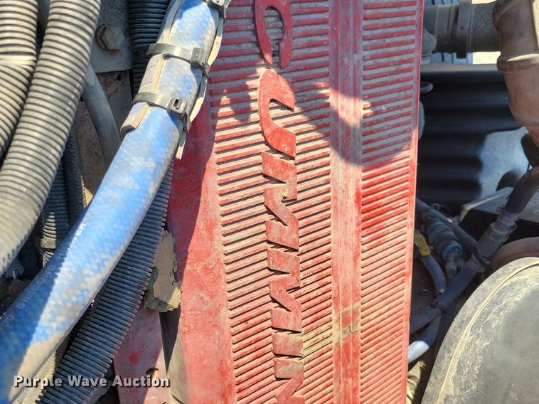 image for item JO9464 2005 Peterbilt 387 semi truck