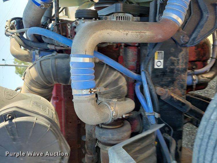 image for item JO9464 2005 Peterbilt 387 semi truck