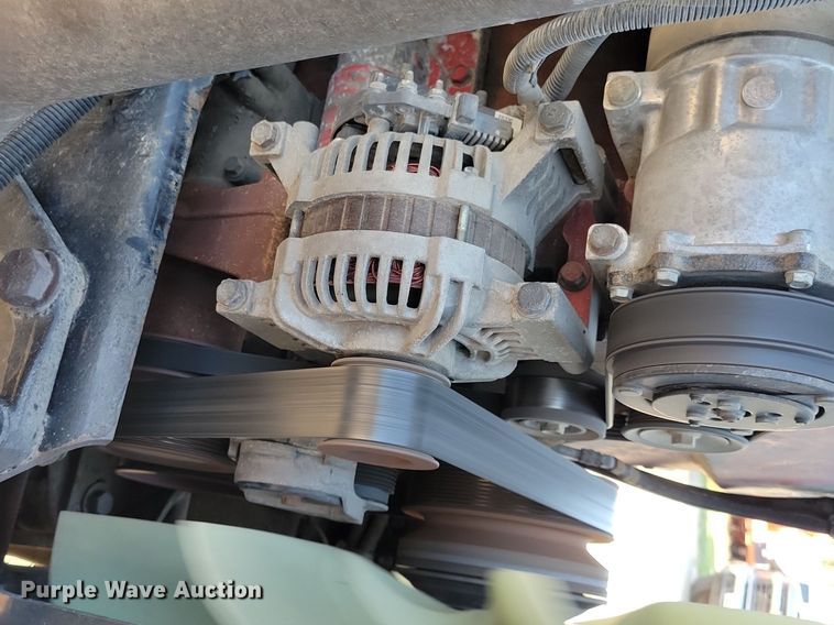 image for item JO9464 2005 Peterbilt 387 semi truck