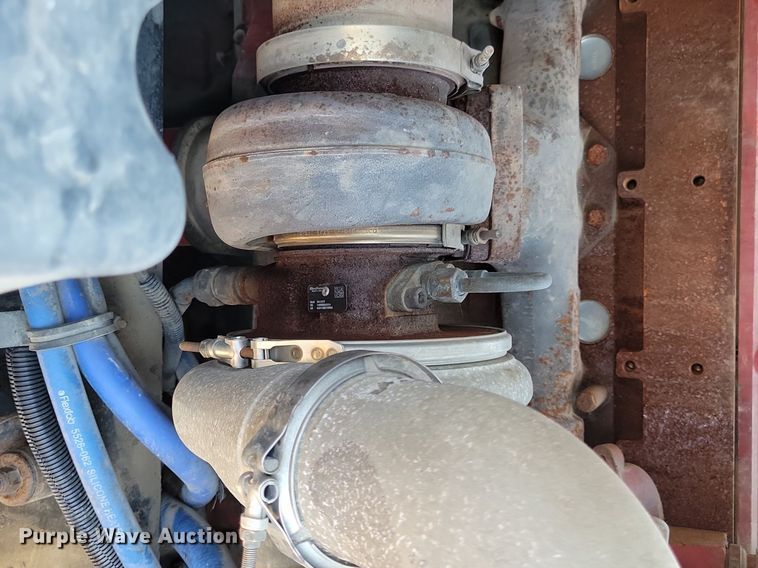 image for item JO9464 2005 Peterbilt 387 semi truck