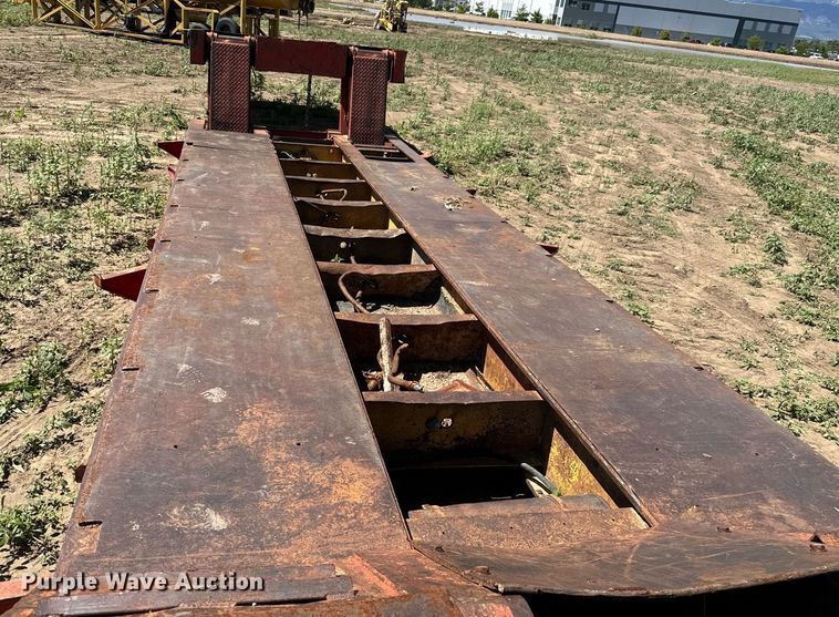 image for item LG9019 1980 Hyster lowboy equipment trailer