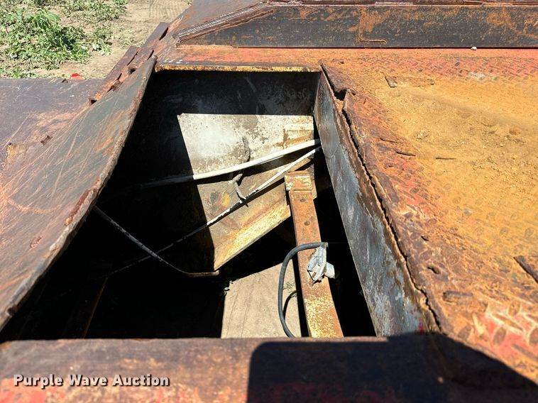 image for item LG9019 1980 Hyster lowboy equipment trailer