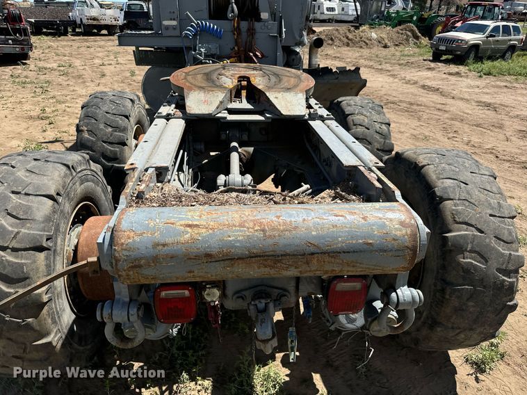 image for item LG9030 1980 AM General M916 winch truck