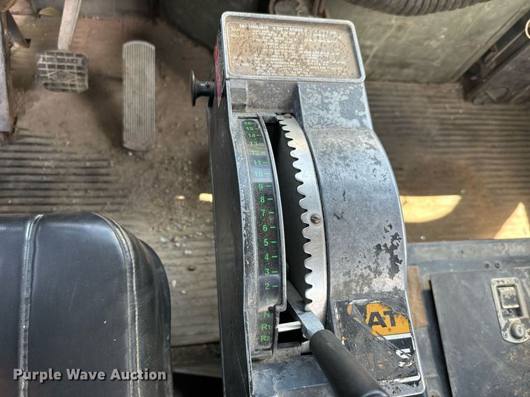 image for item LG9030 1980 AM General M916 winch truck