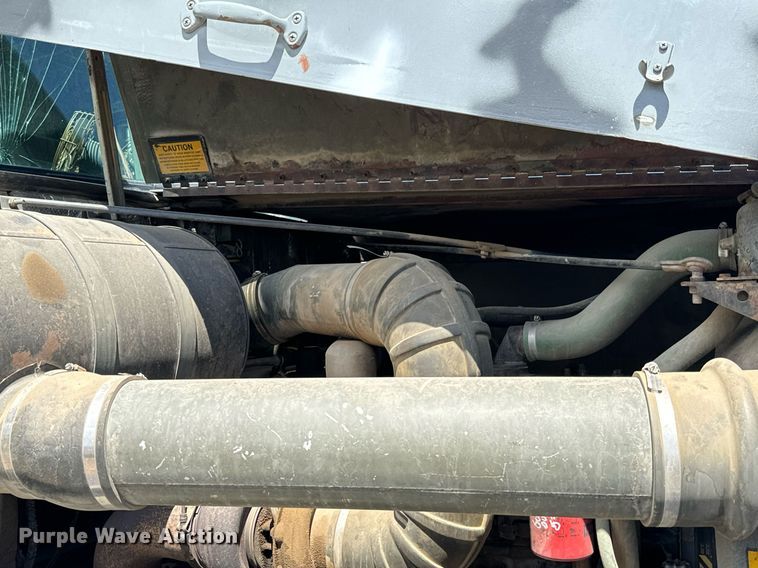 image for item LG9030 1980 AM General M916 winch truck