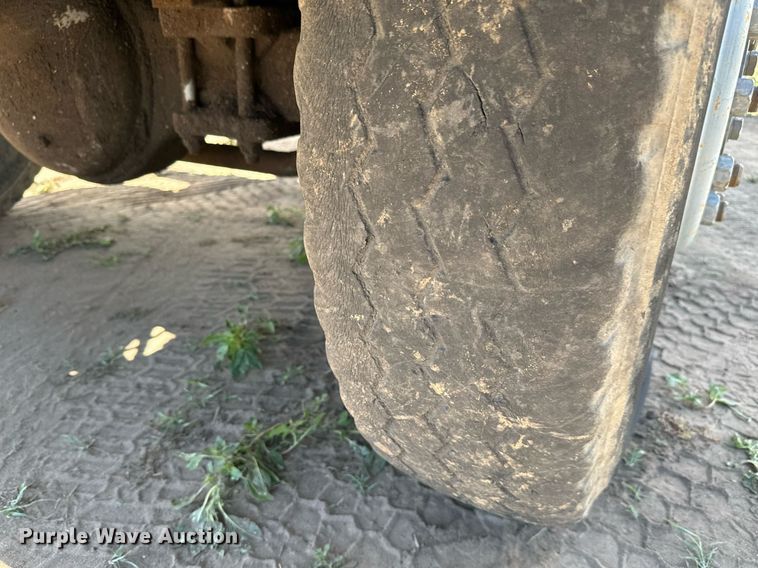 image for item LG9030 1980 AM General M916 winch truck