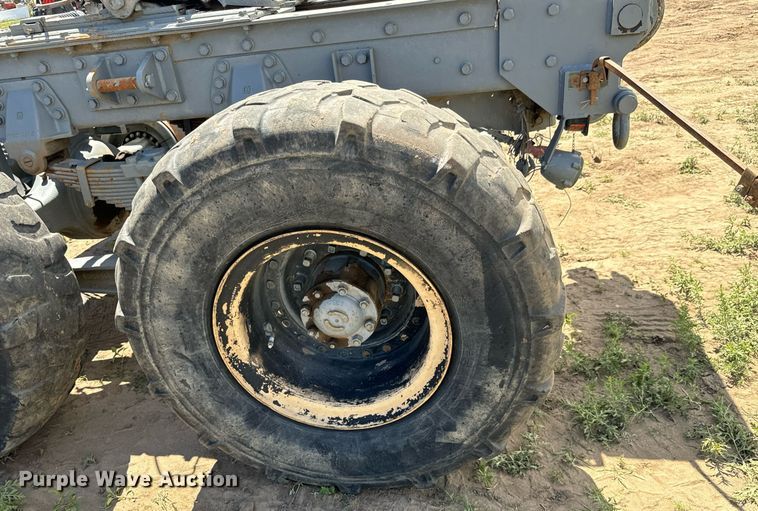 image for item LG9030 1980 AM General M916 winch truck