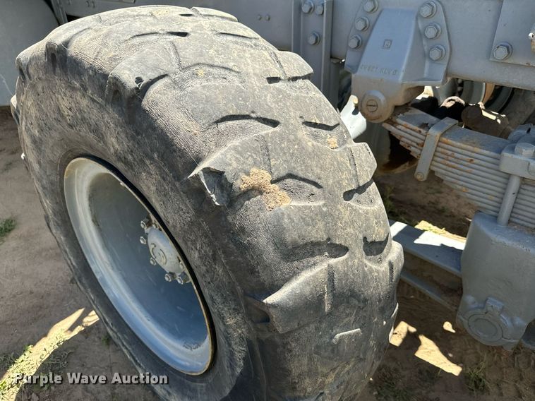 image for item LG9030 1980 AM General M916 winch truck