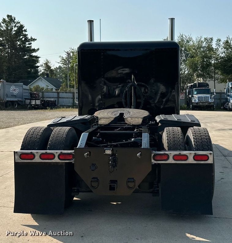 image for item LR9472 1979 Peterbilt 359 semi truck