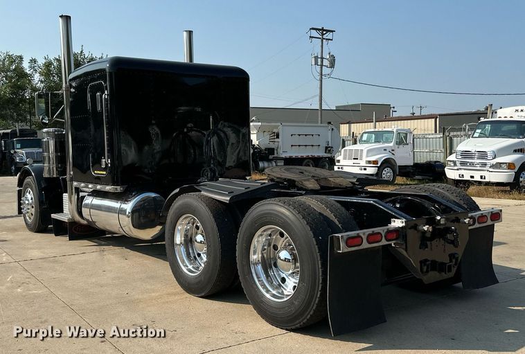 image for item LR9472 1979 Peterbilt 359 semi truck