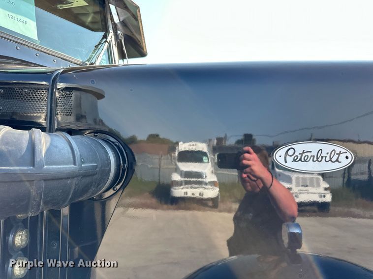 image for item LR9472 1979 Peterbilt 359 semi truck