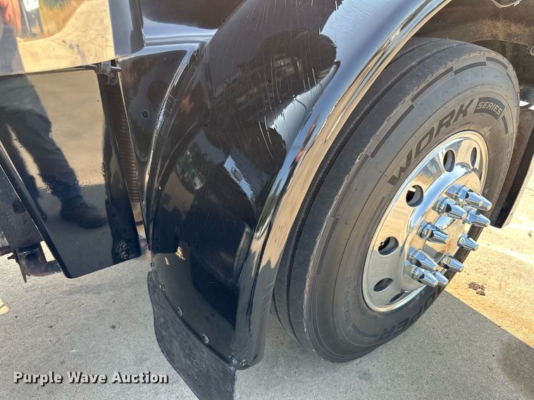 image for item LR9472 1979 Peterbilt 359 semi truck