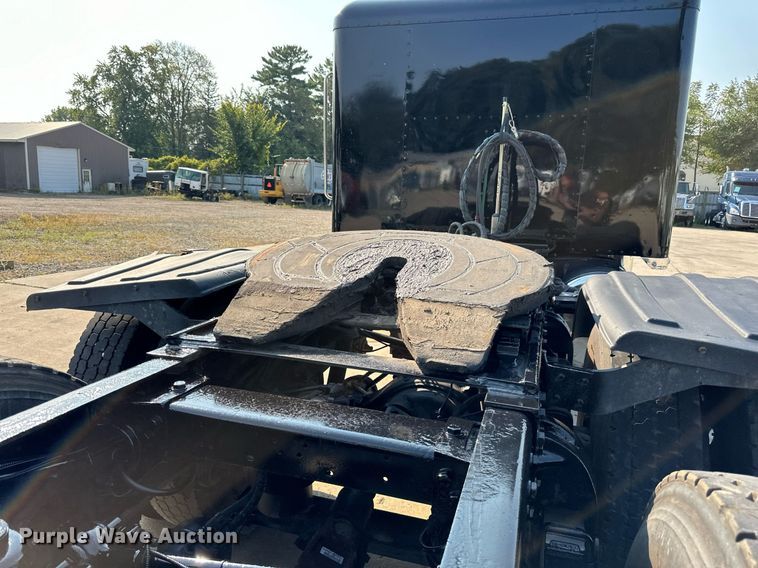 image for item LR9472 1979 Peterbilt 359 semi truck