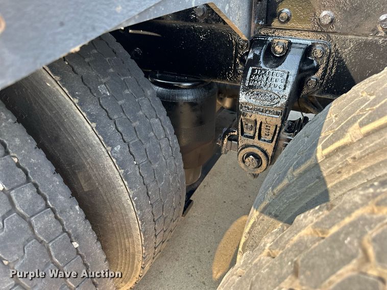 image for item LR9472 1979 Peterbilt 359 semi truck