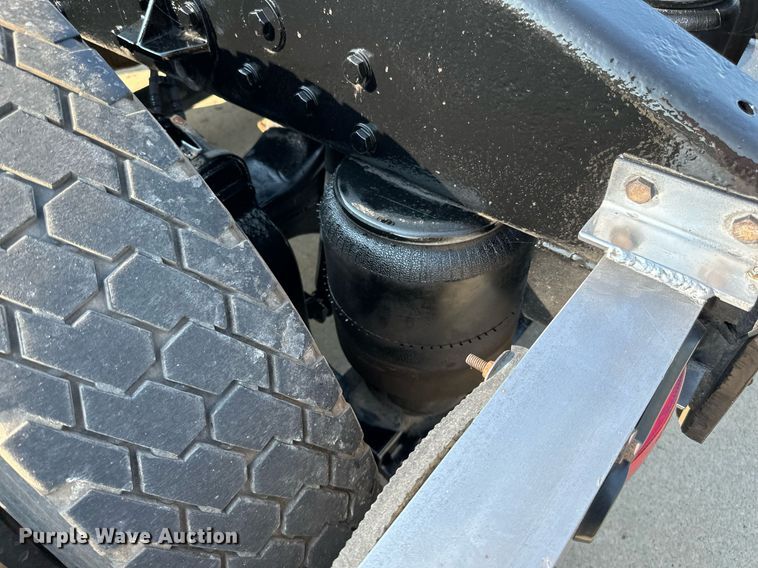 image for item LR9472 1979 Peterbilt 359 semi truck