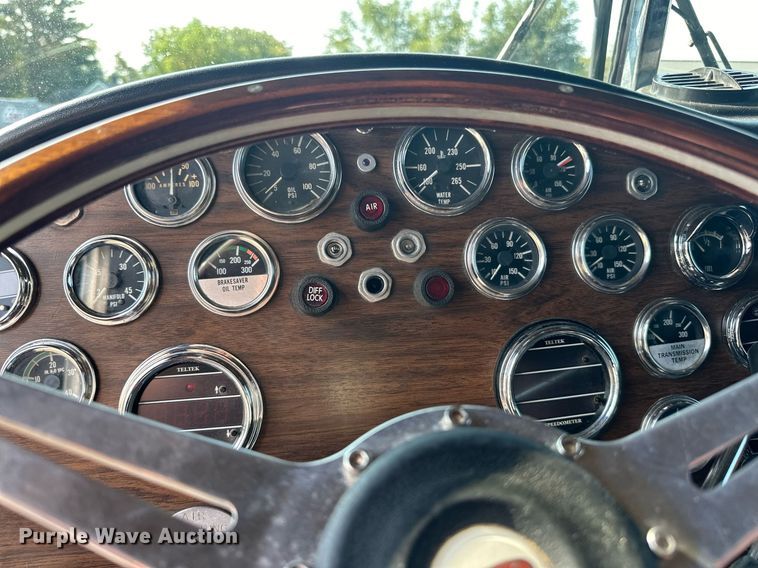 image for item LR9472 1979 Peterbilt 359 semi truck