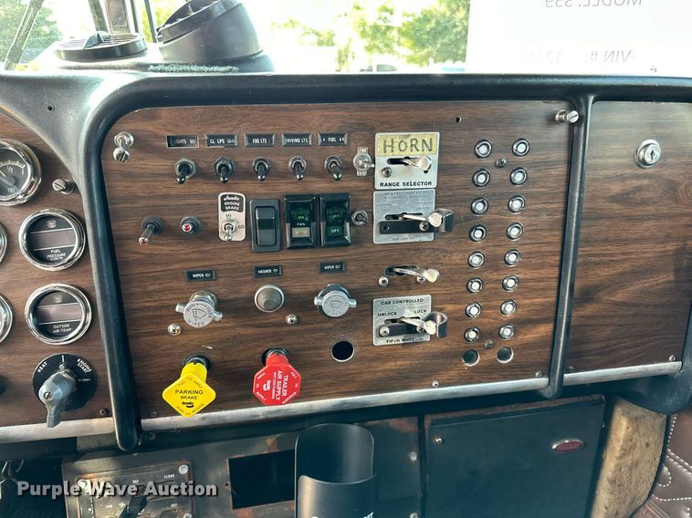 image for item LR9472 1979 Peterbilt 359 semi truck