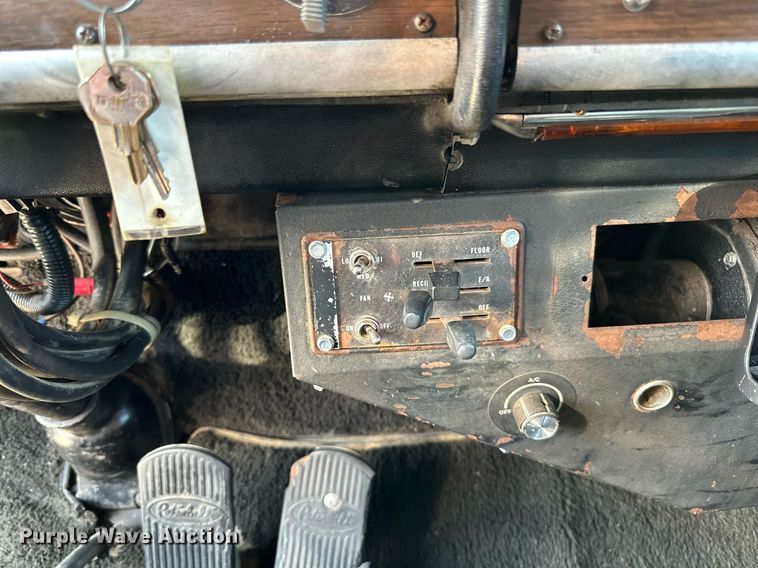 image for item LR9472 1979 Peterbilt 359 semi truck