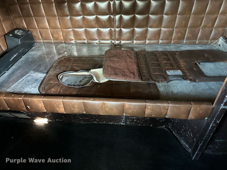 image for item LR9472 1979 Peterbilt 359 semi truck