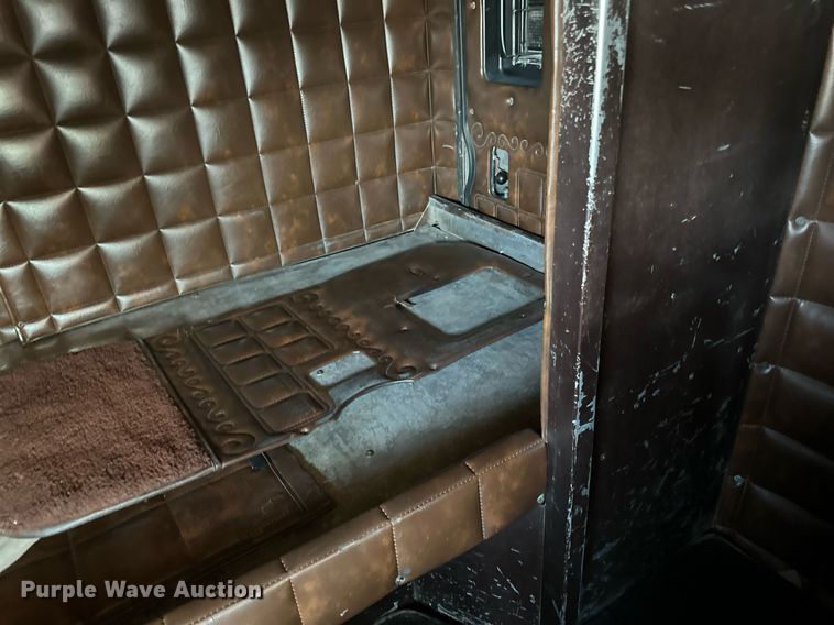 image for item LR9472 1979 Peterbilt 359 semi truck