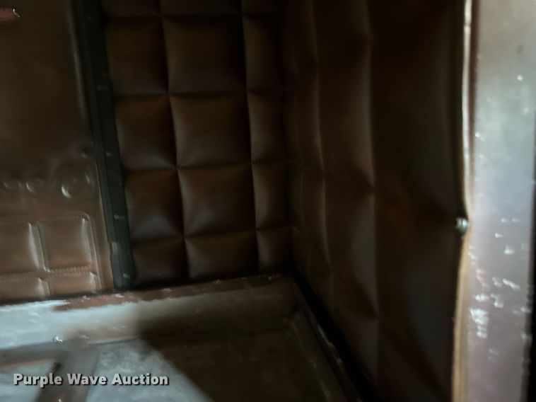 image for item LR9472 1979 Peterbilt 359 semi truck