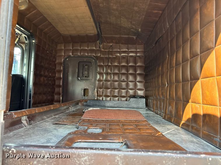 image for item LR9472 1979 Peterbilt 359 semi truck