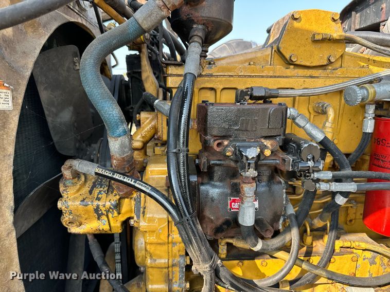 image for item LR9472 1979 Peterbilt 359 semi truck