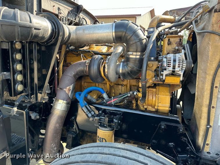 image for item LR9472 1979 Peterbilt 359 semi truck