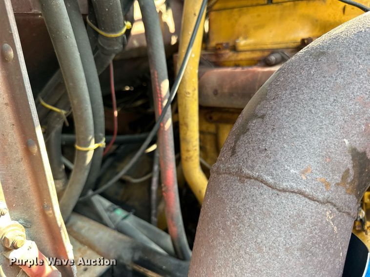 image for item LR9472 1979 Peterbilt 359 semi truck