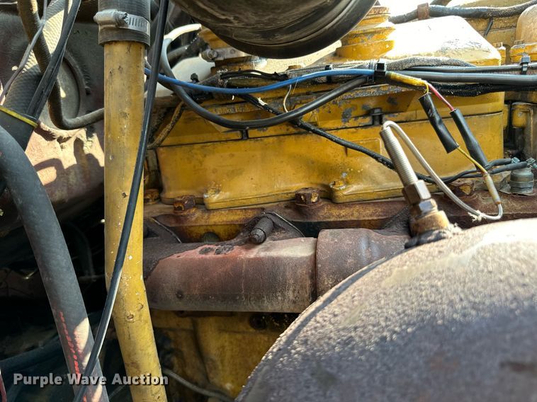 image for item LR9472 1979 Peterbilt 359 semi truck