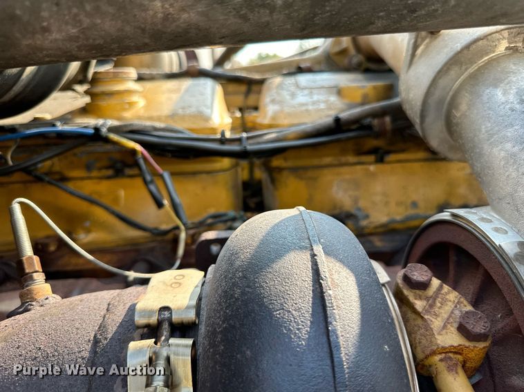 image for item LR9472 1979 Peterbilt 359 semi truck