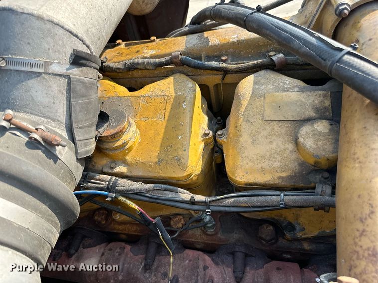 image for item LR9472 1979 Peterbilt 359 semi truck