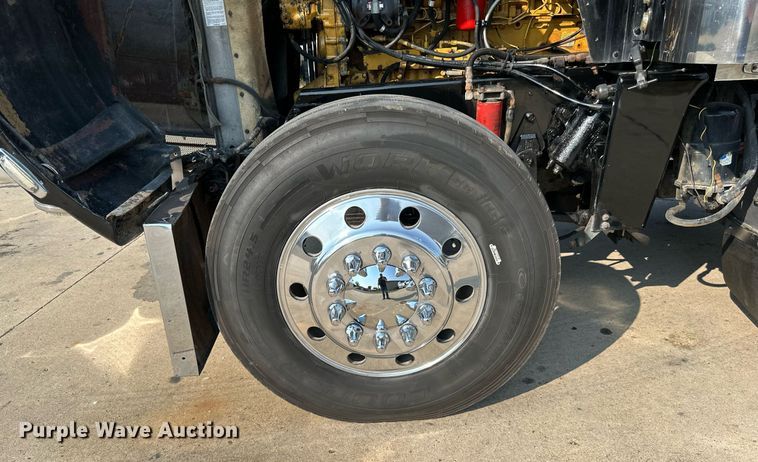 image for item LR9472 1979 Peterbilt 359 semi truck