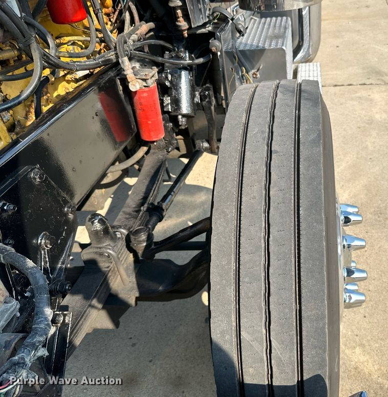 image for item LR9472 1979 Peterbilt 359 semi truck