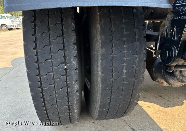 image for item LR9472 1979 Peterbilt 359 semi truck