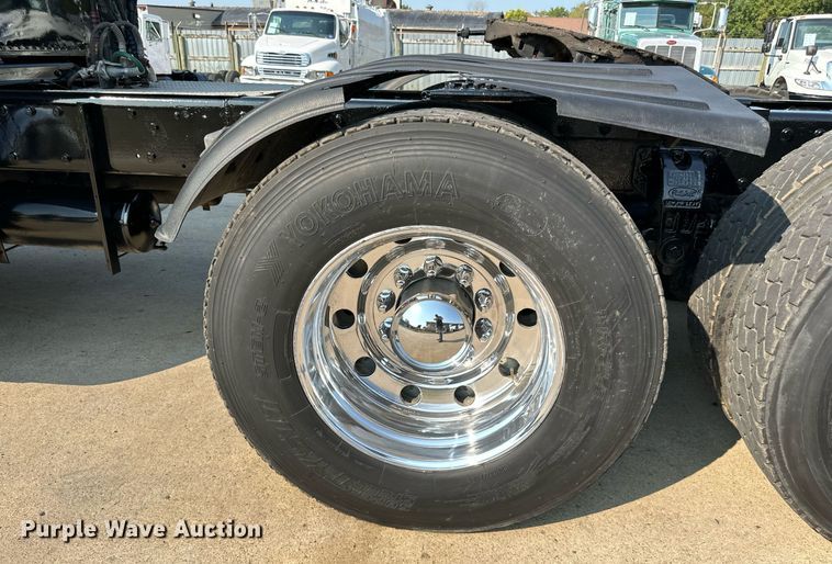 image for item LR9472 1979 Peterbilt 359 semi truck